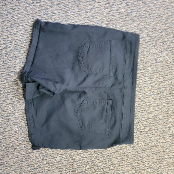 NWOT Black Stretch Liz Claiborne Shorts Size 14 - Picture 8 of 12